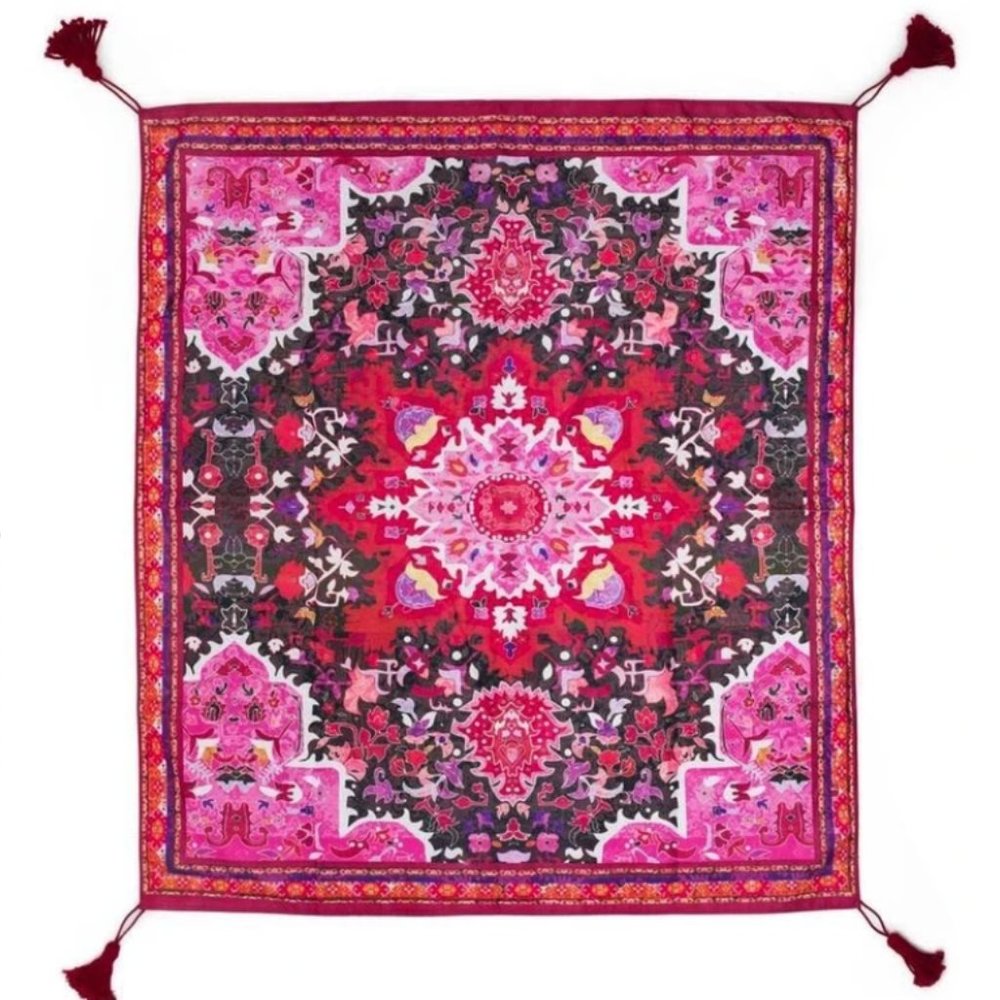 SKOVA SOUKI MAGENTA PICNIC RUG!  NEW!!!